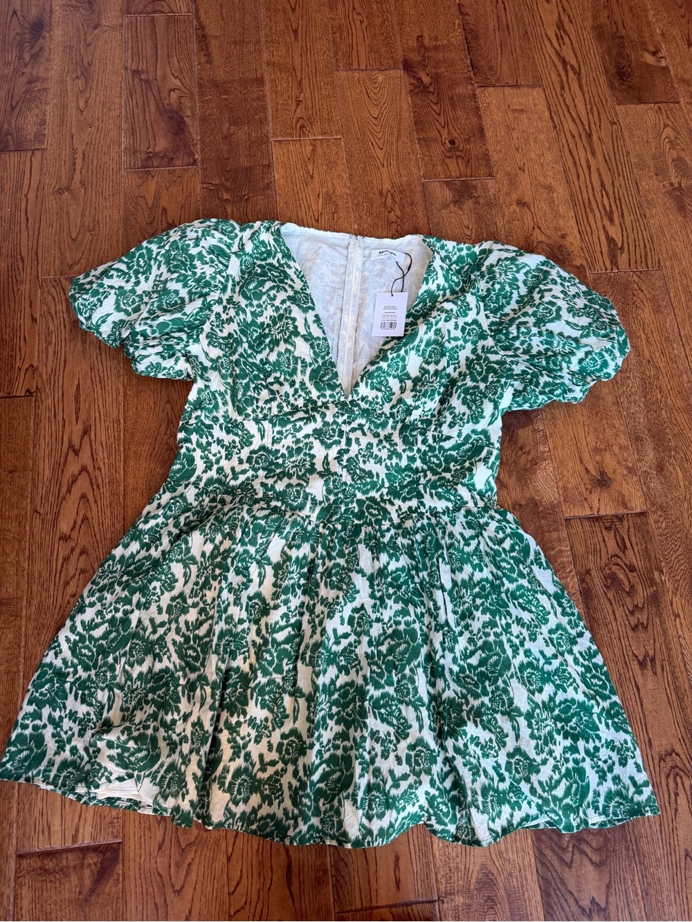 Nelli Mini Dress Short Puff Sleeve Shirred Back Dress in Green Silhouette 16 NEW
